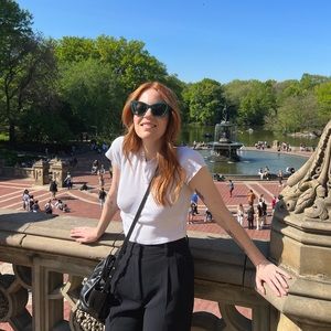 Meet your Posher, Mae